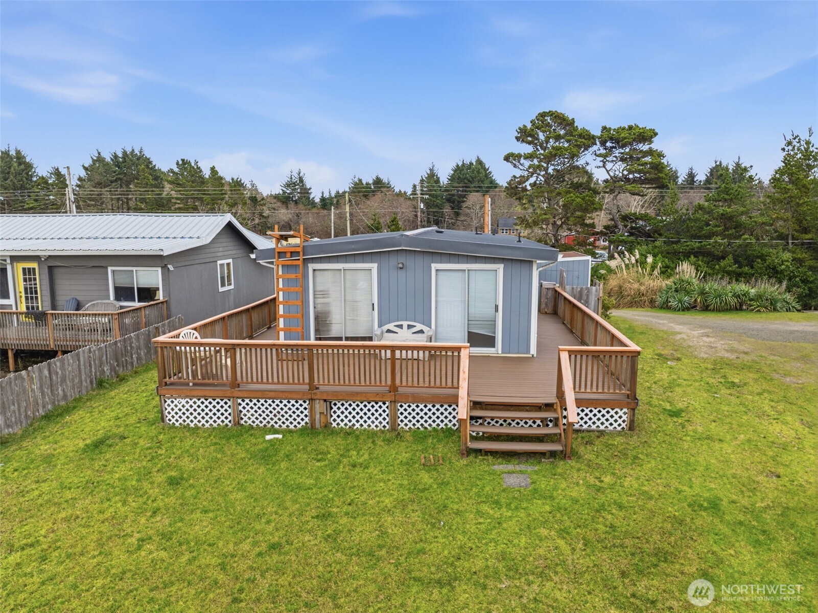 13301 North Place