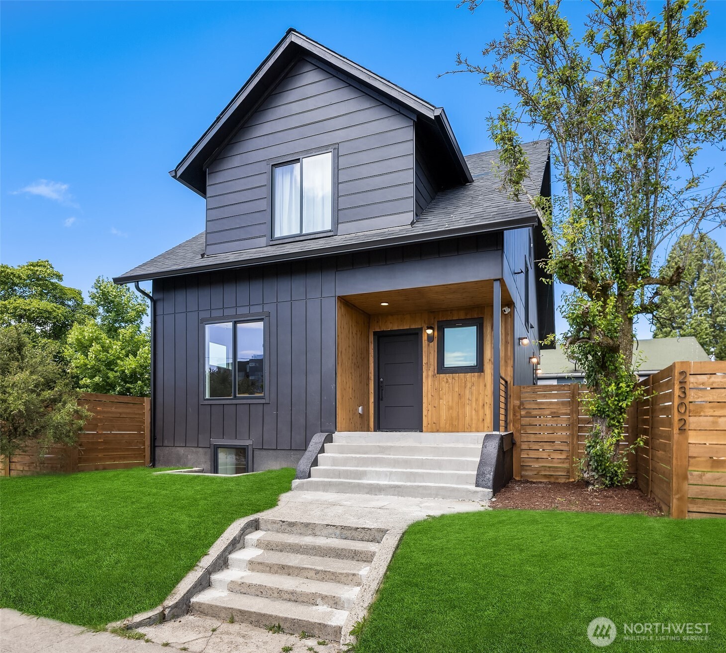 2302 E Pike Street