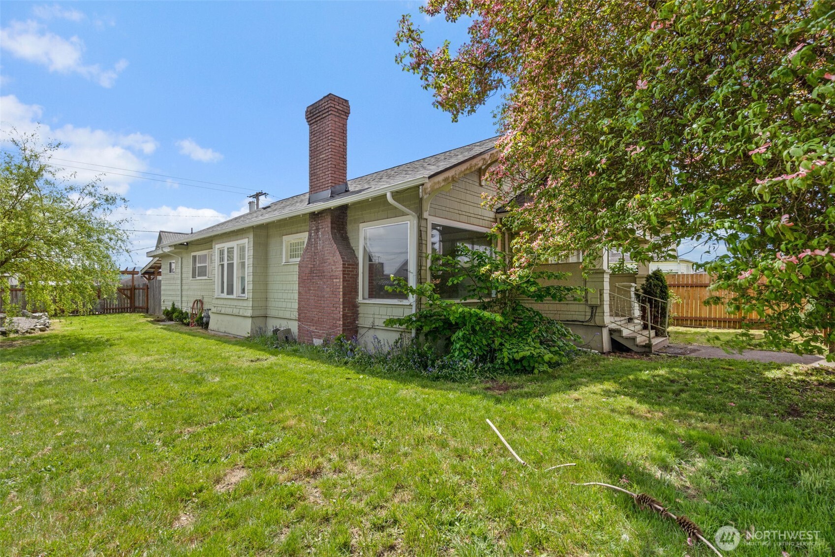 505 W Young Street