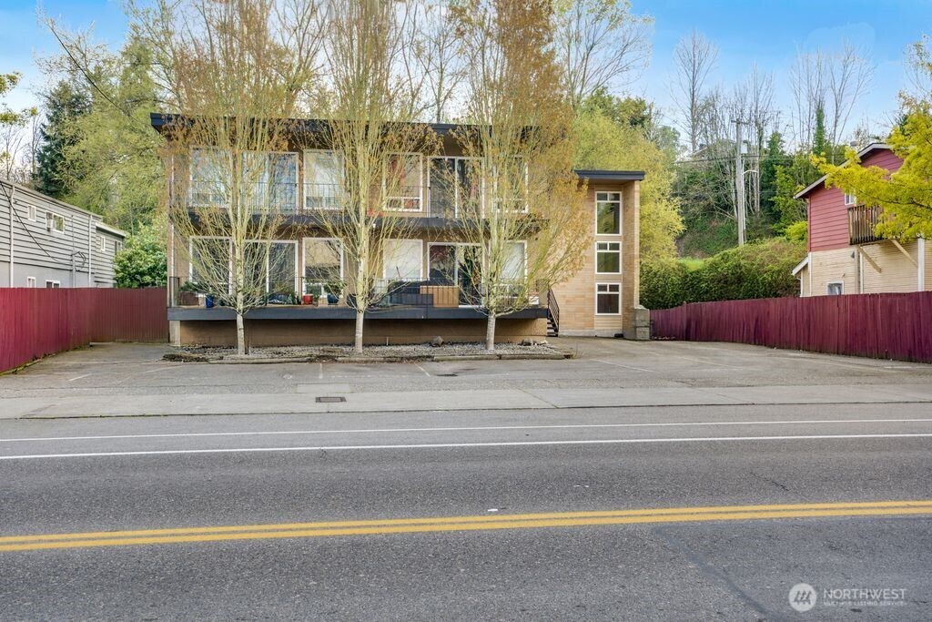 4525 S Henderson Street #302