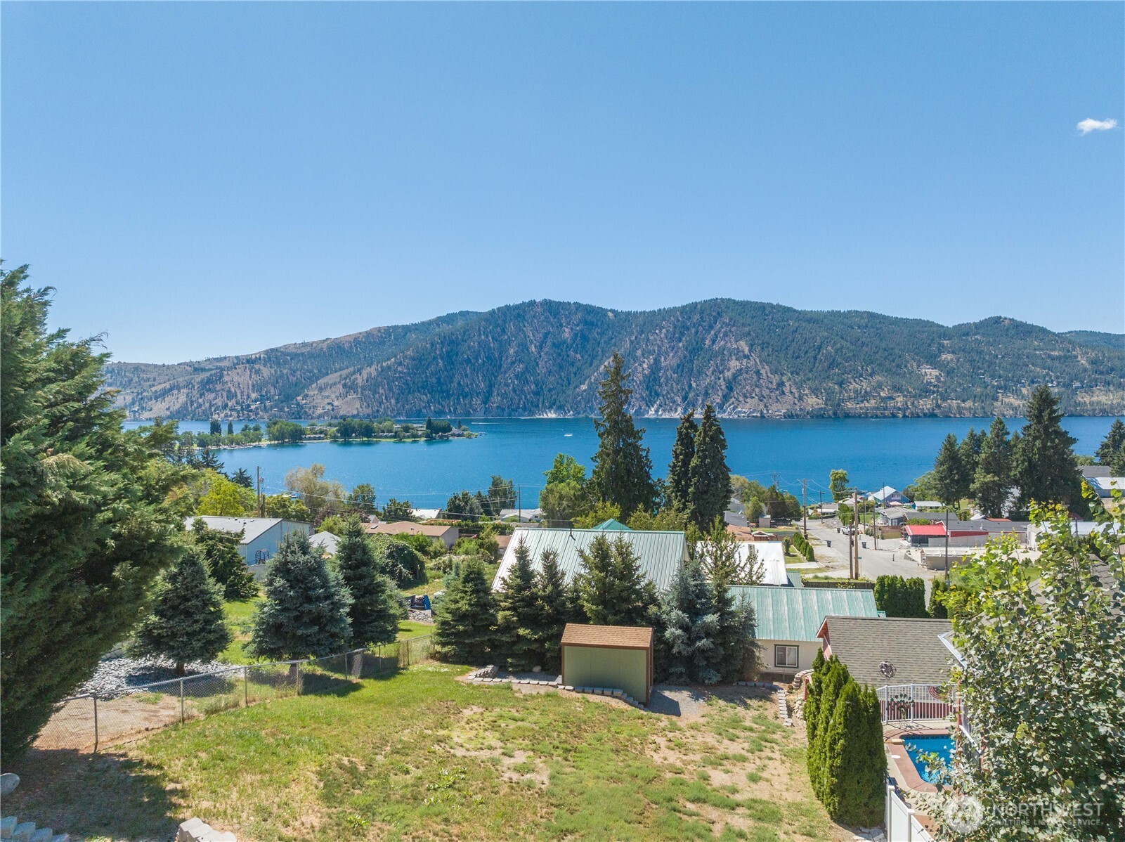 327 Lakeshore Drive