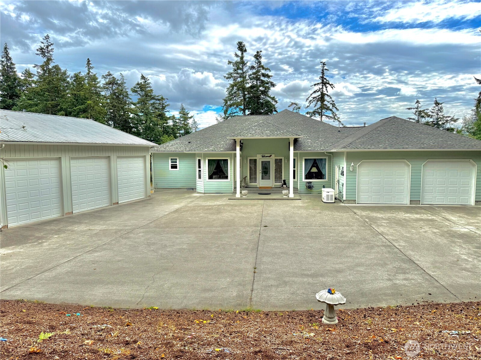 152 E Morris Road