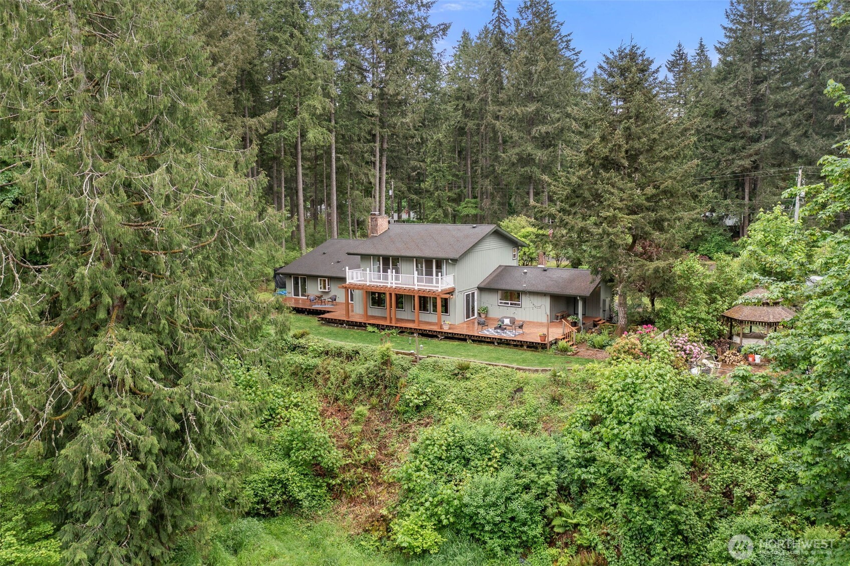 11008 Cowlitz Drive SE