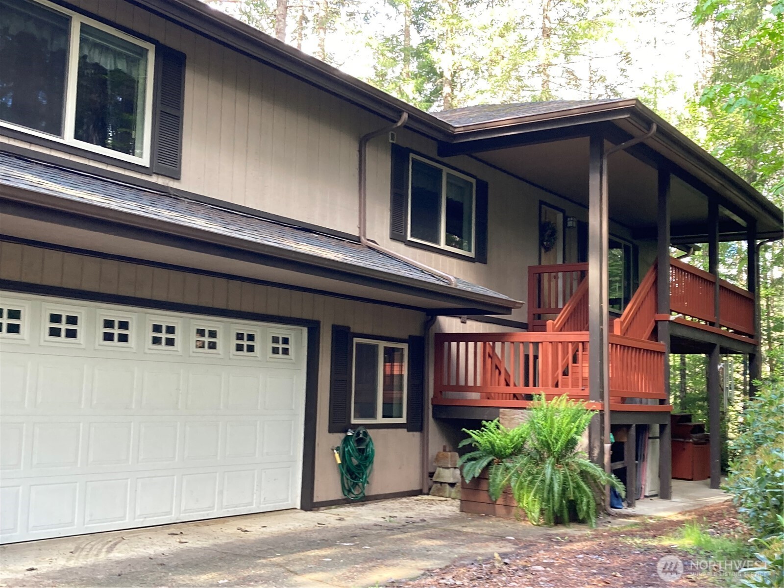 21 N Beaver Place N
