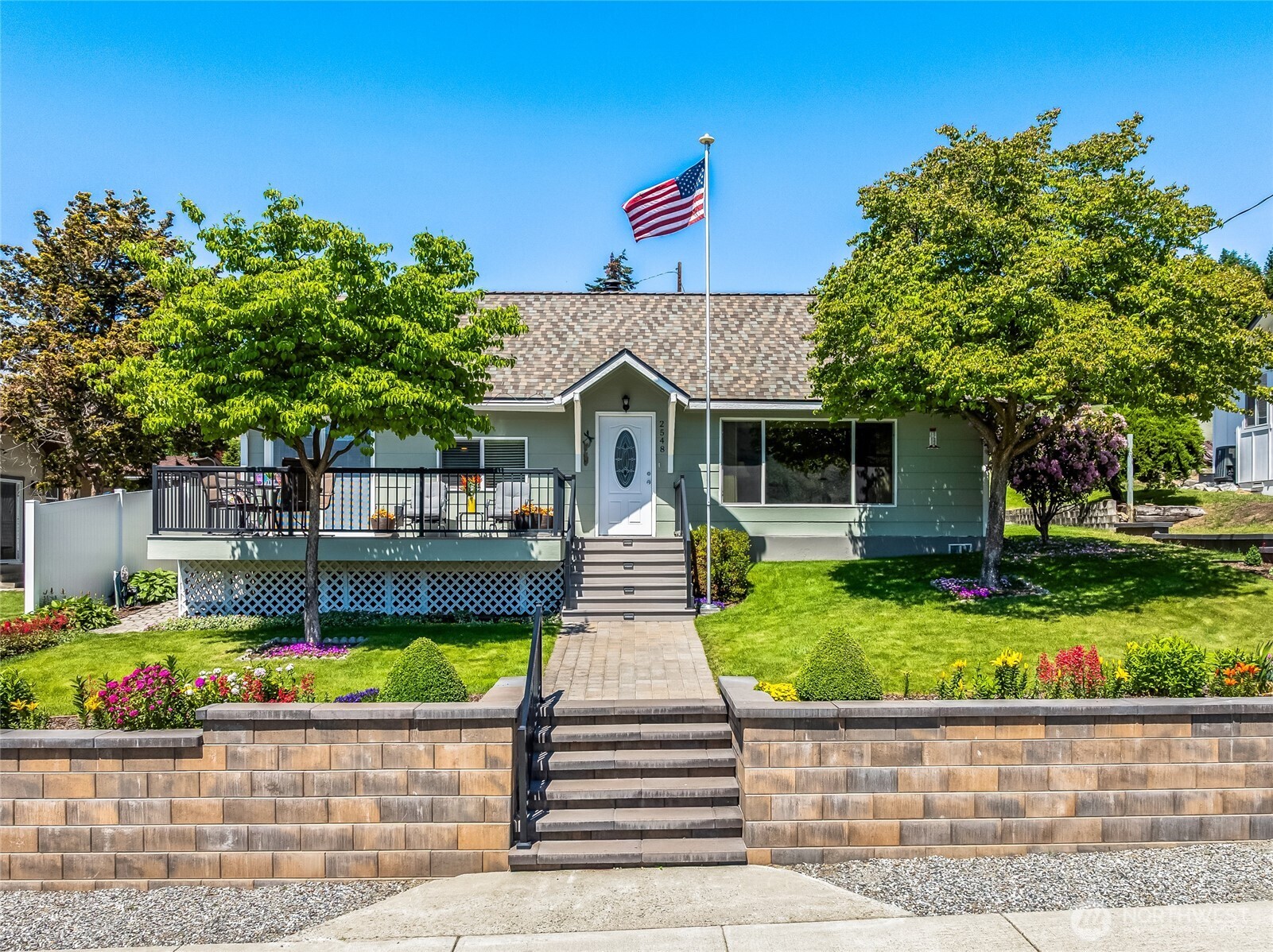 2548 Entiat Way