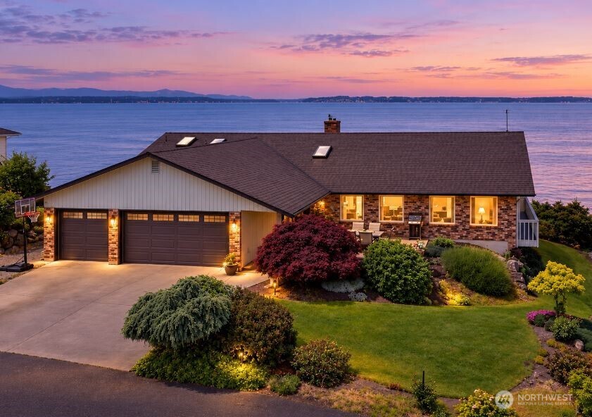 1035 Shorecrest Place — home for sale