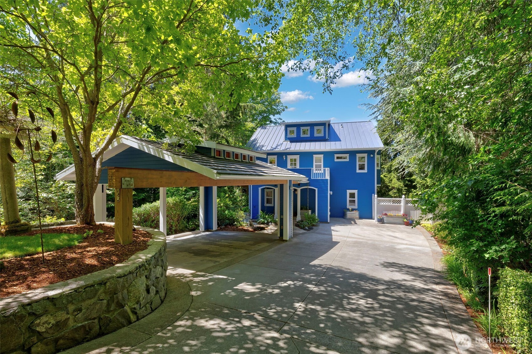 27170 Woodpecker Hill Road NE