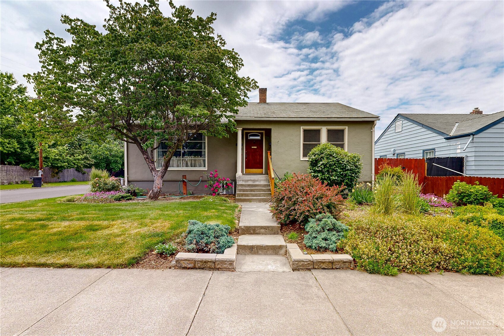 558 Juniper Street
