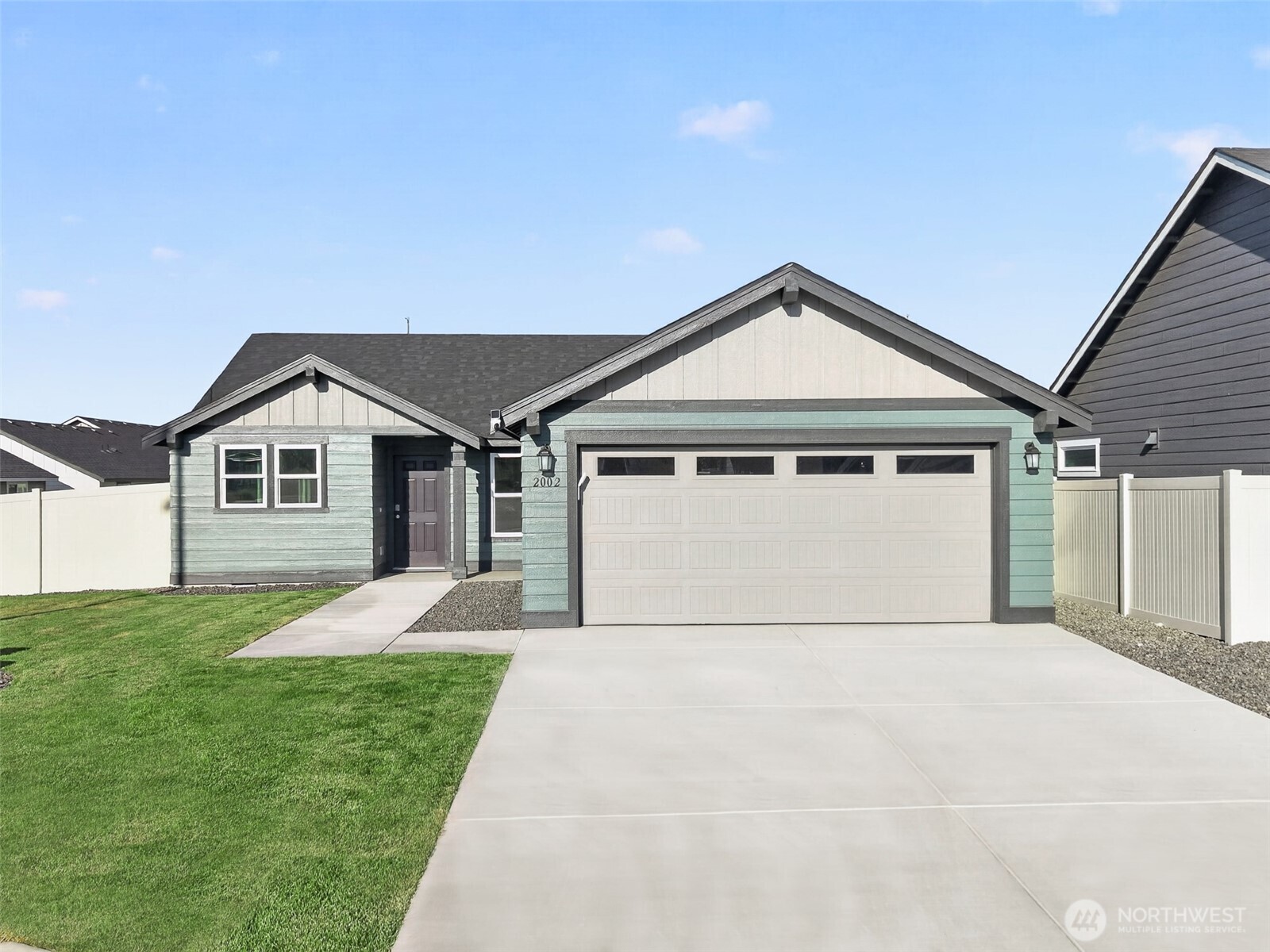 2002 N Oak Road