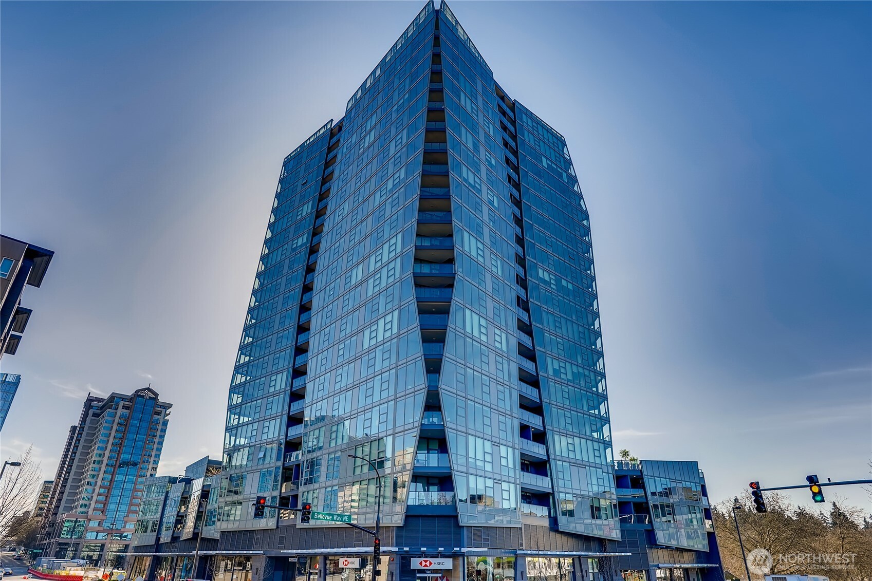 188 bellevue Way NE #805