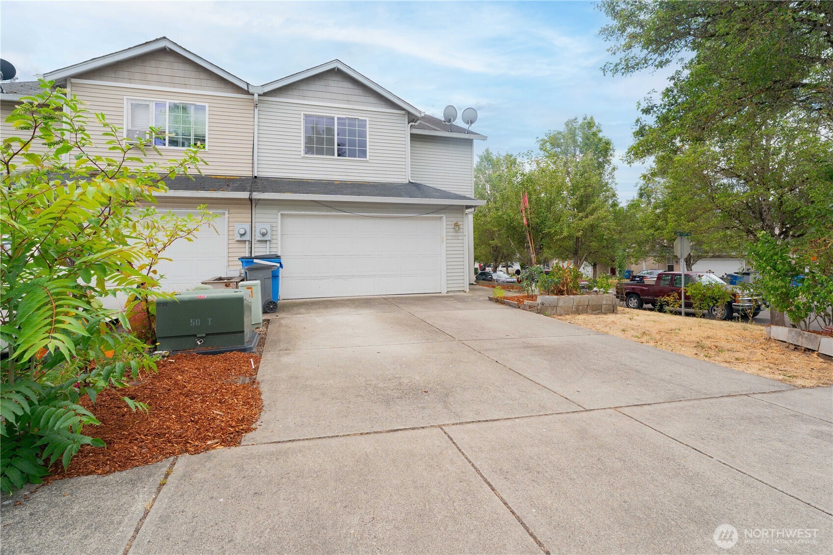 1115 W 33rd Way