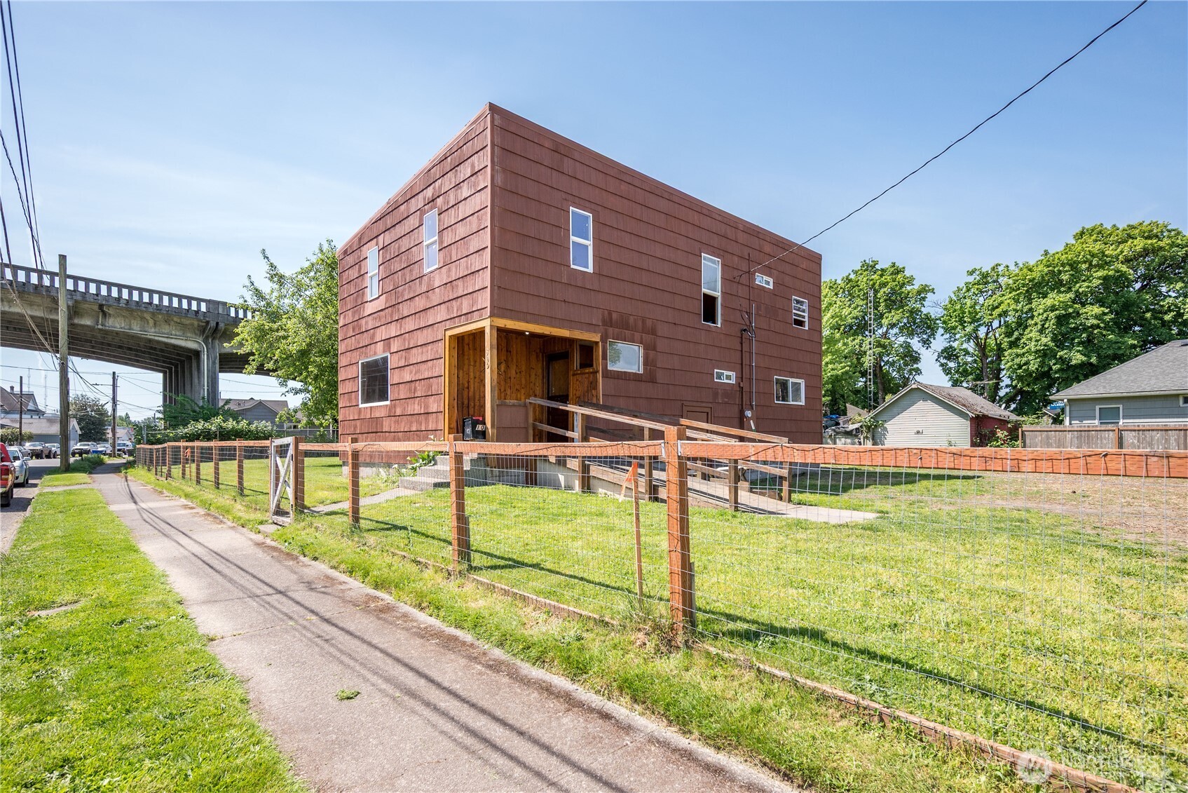 309 NW 2nd Avenue