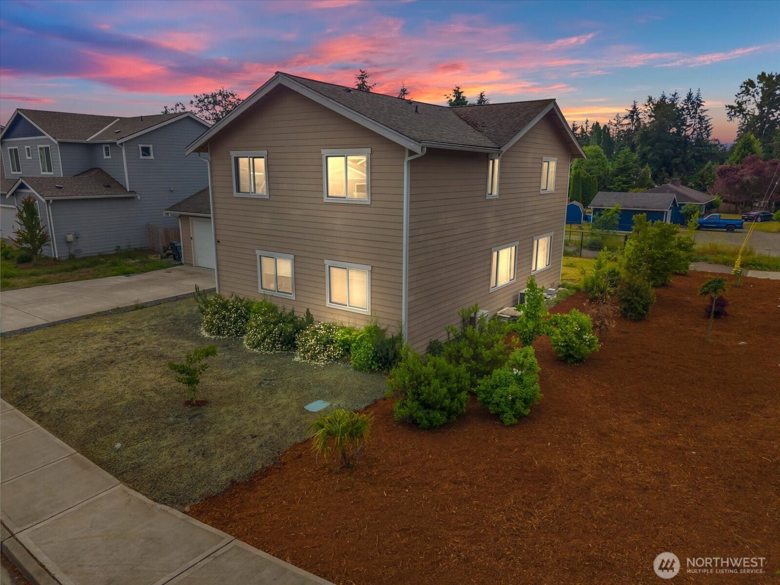 2204 158th Street Ct E