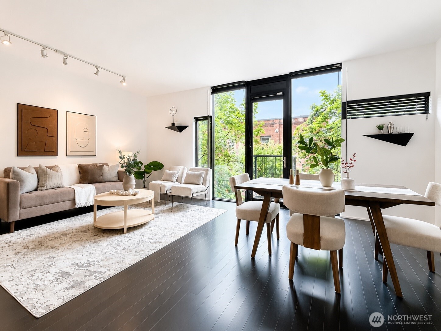 1111 E Pike Street #303