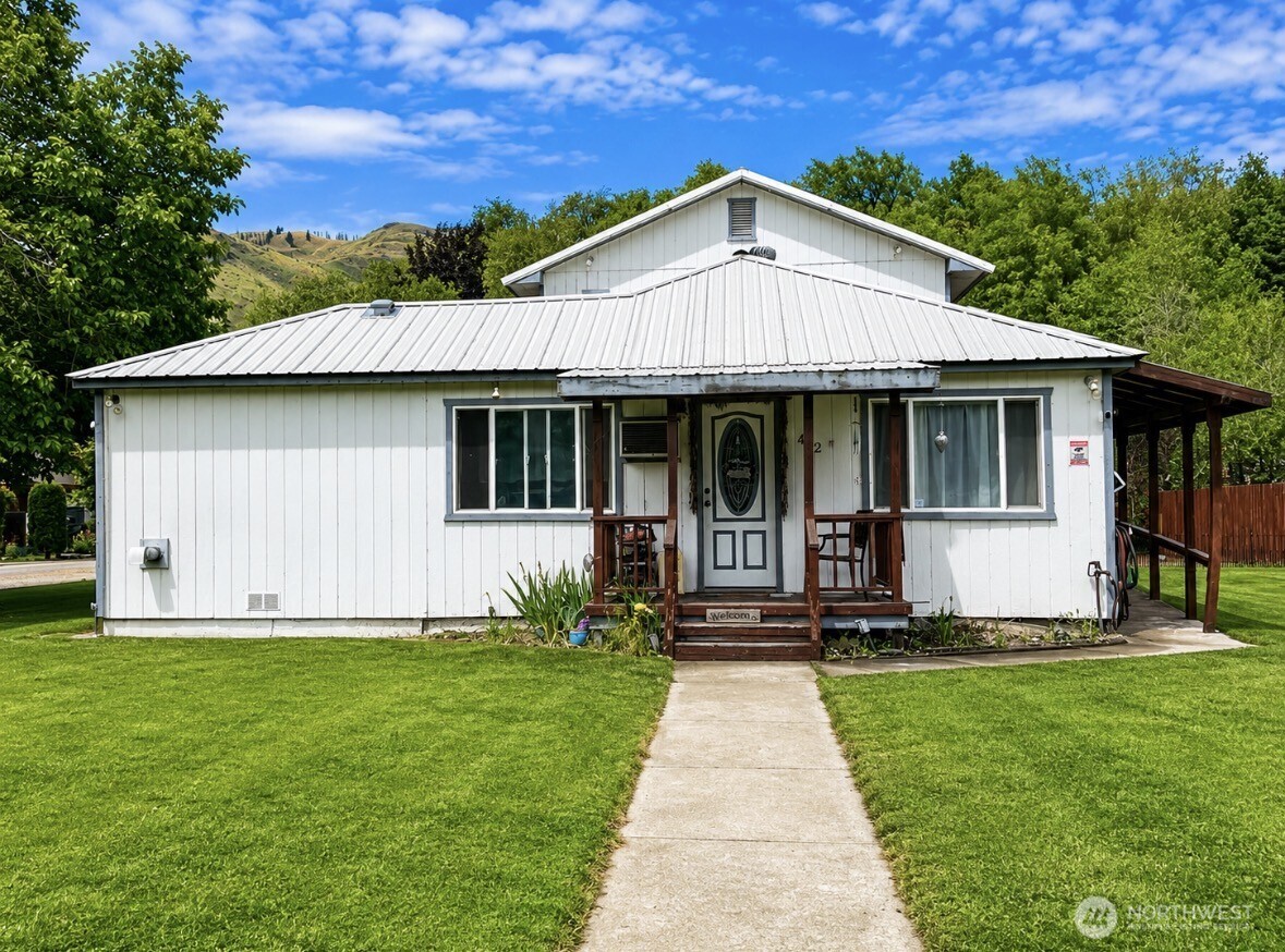 402 Juniper Street