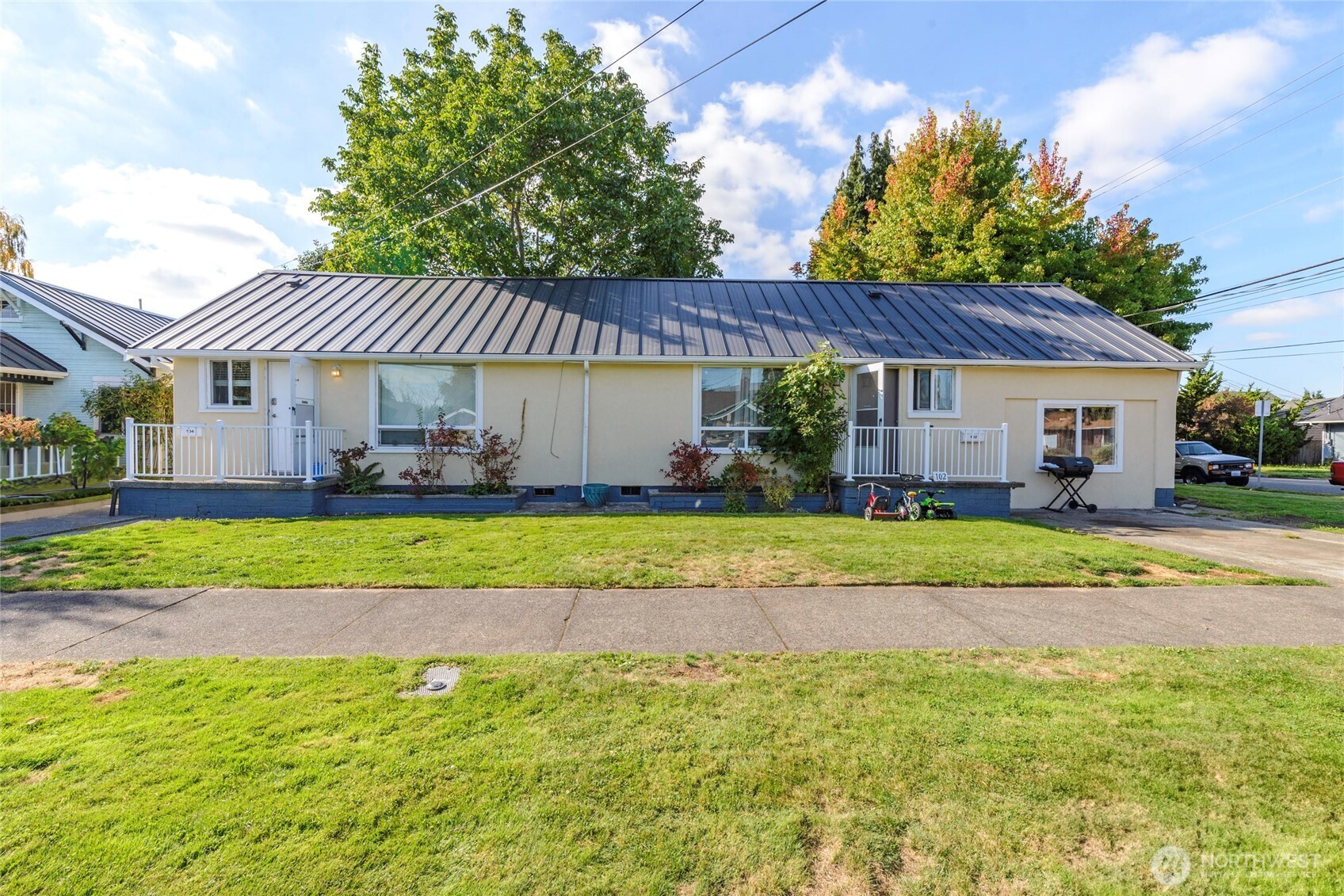 102 & 104 9th Street SW