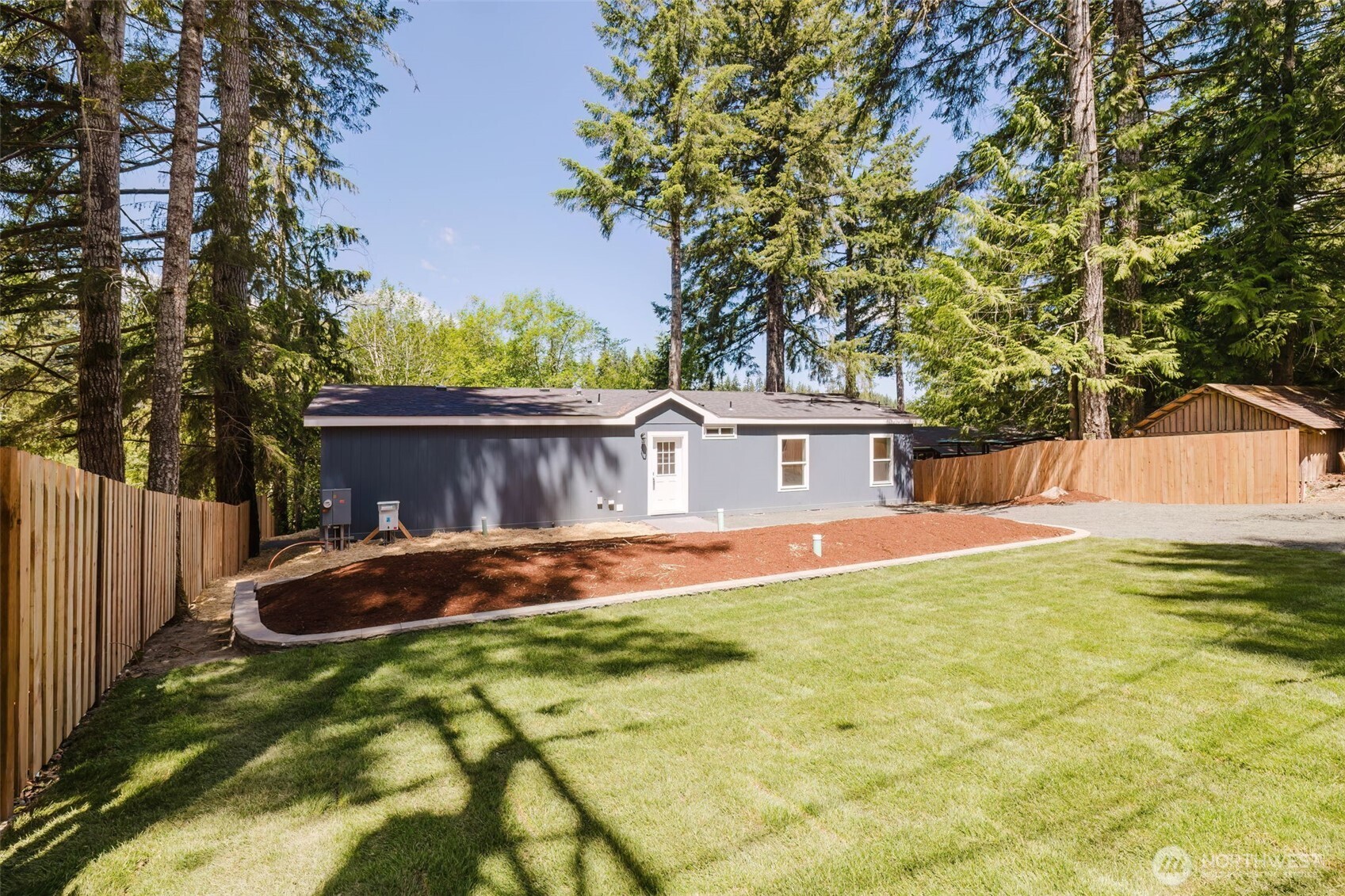 401 E Trails End Drive
