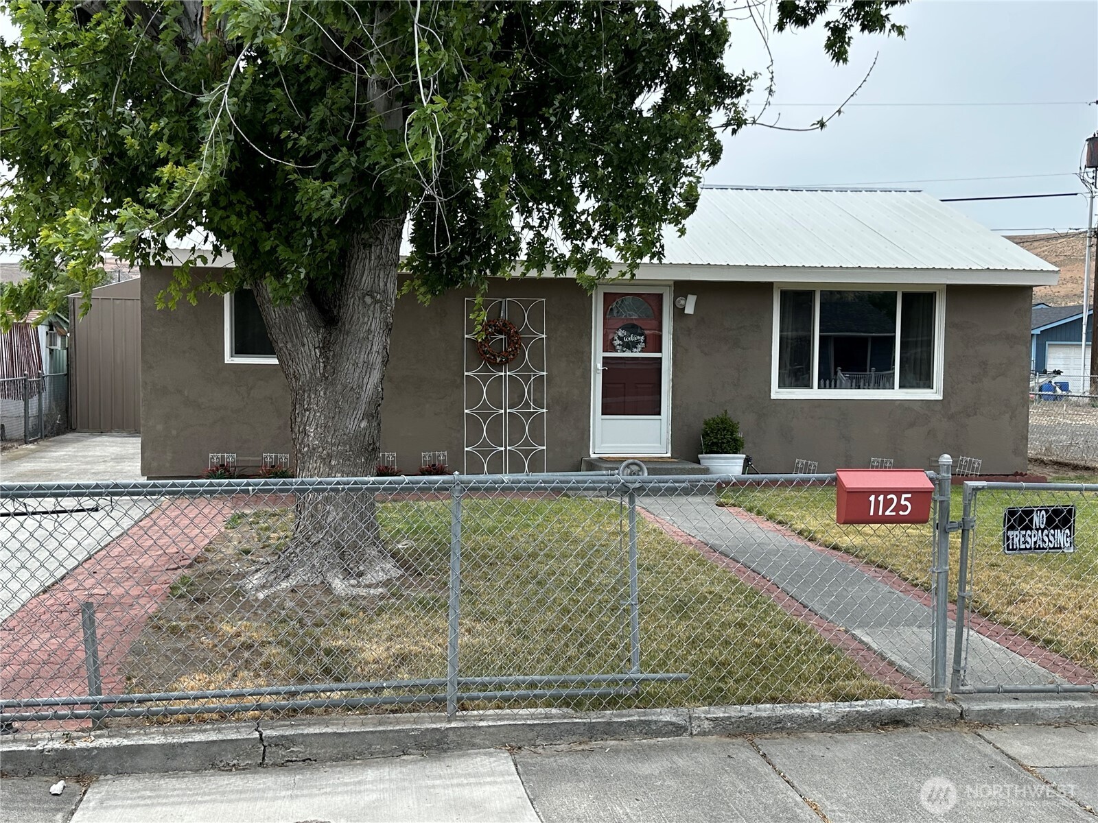 1125 SE COTTAGE Street