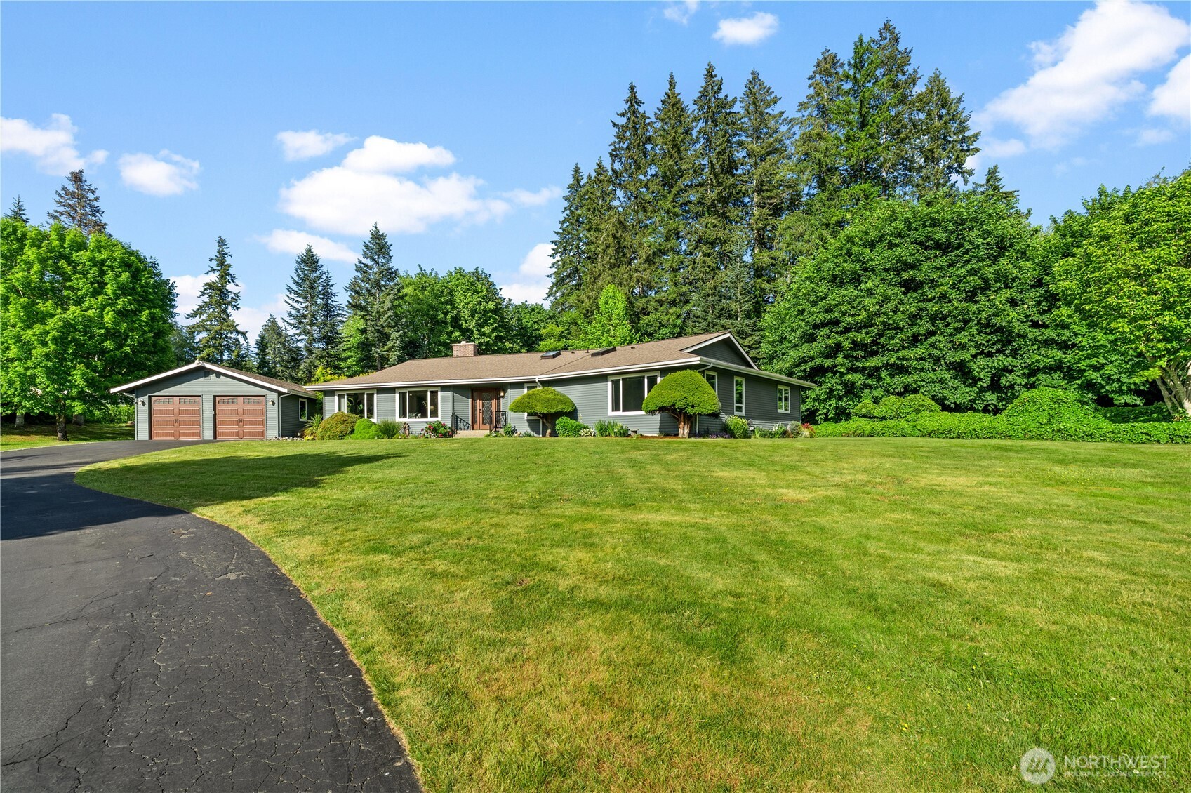 200 NE Riverhill Drive