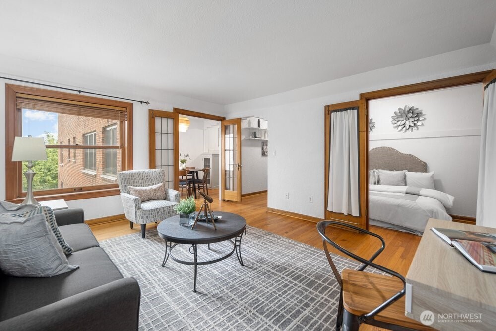 519 W Roy Street #413