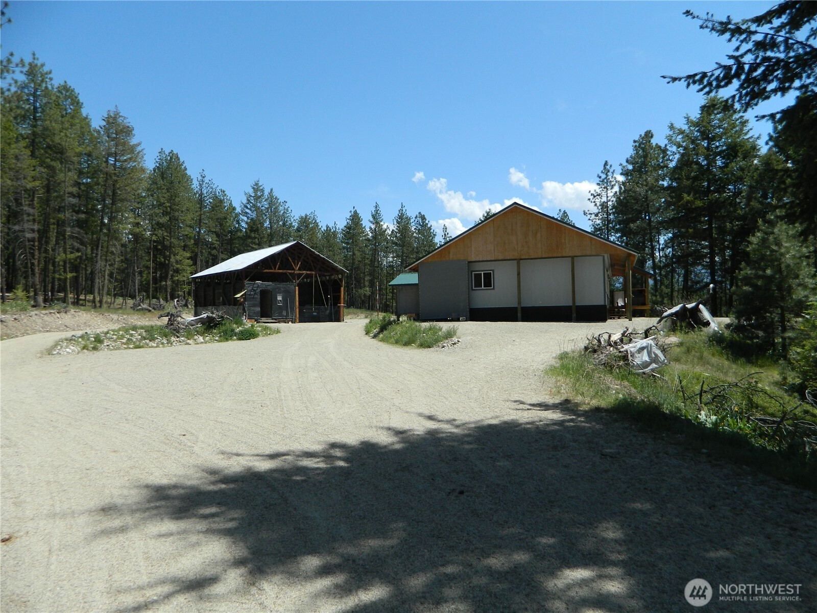 16 Summit Lake Road