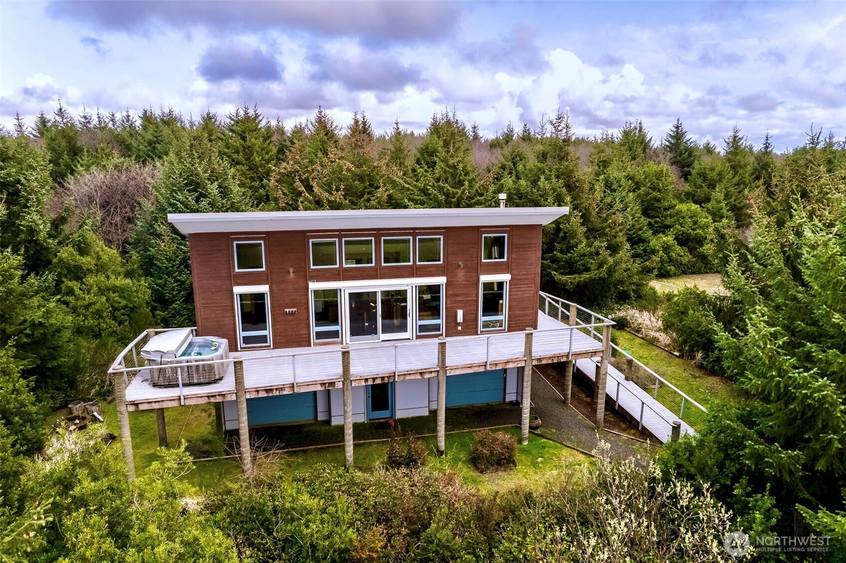 174 Sea Wind Lane SW
