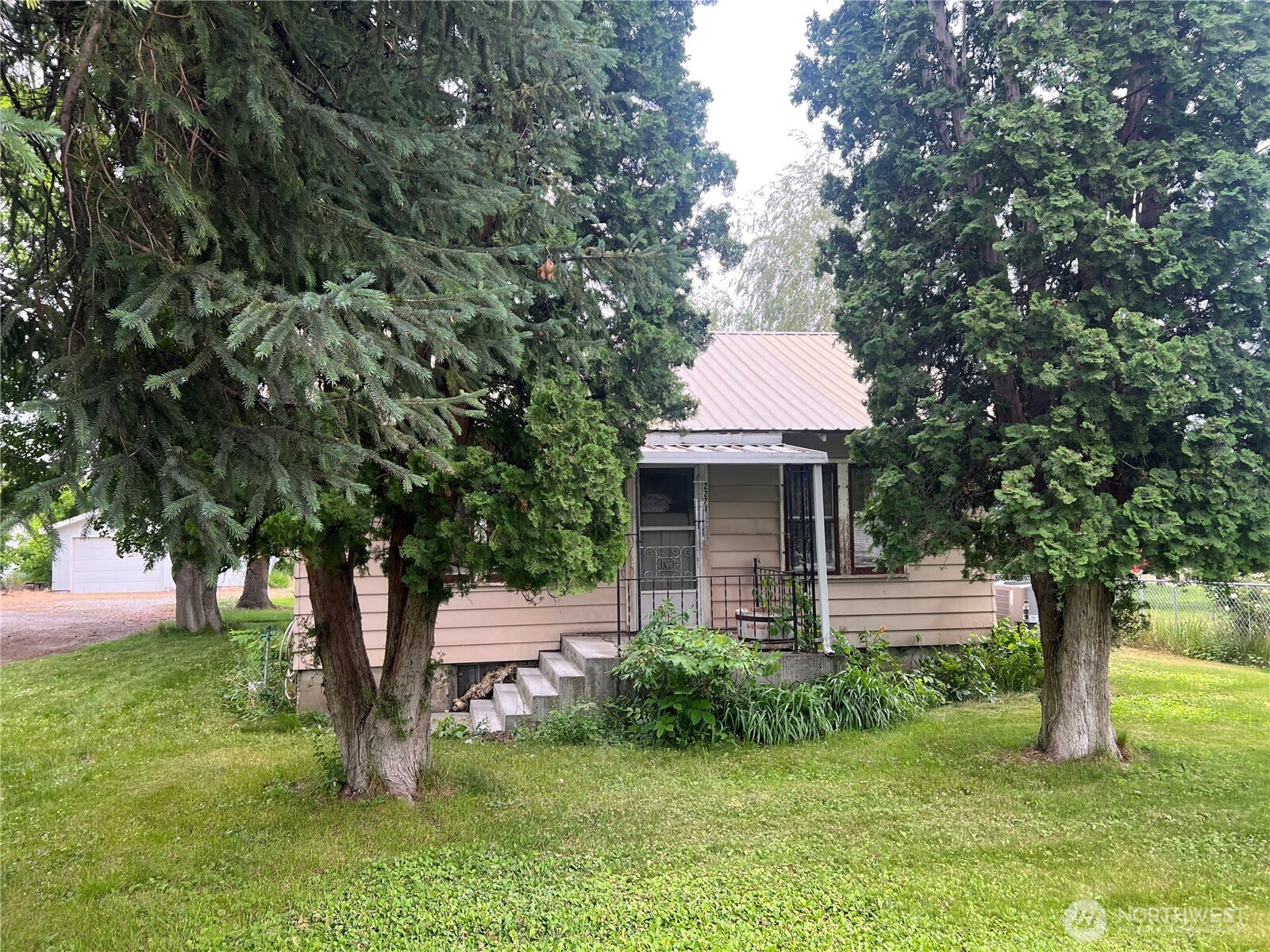 2274 Elmway