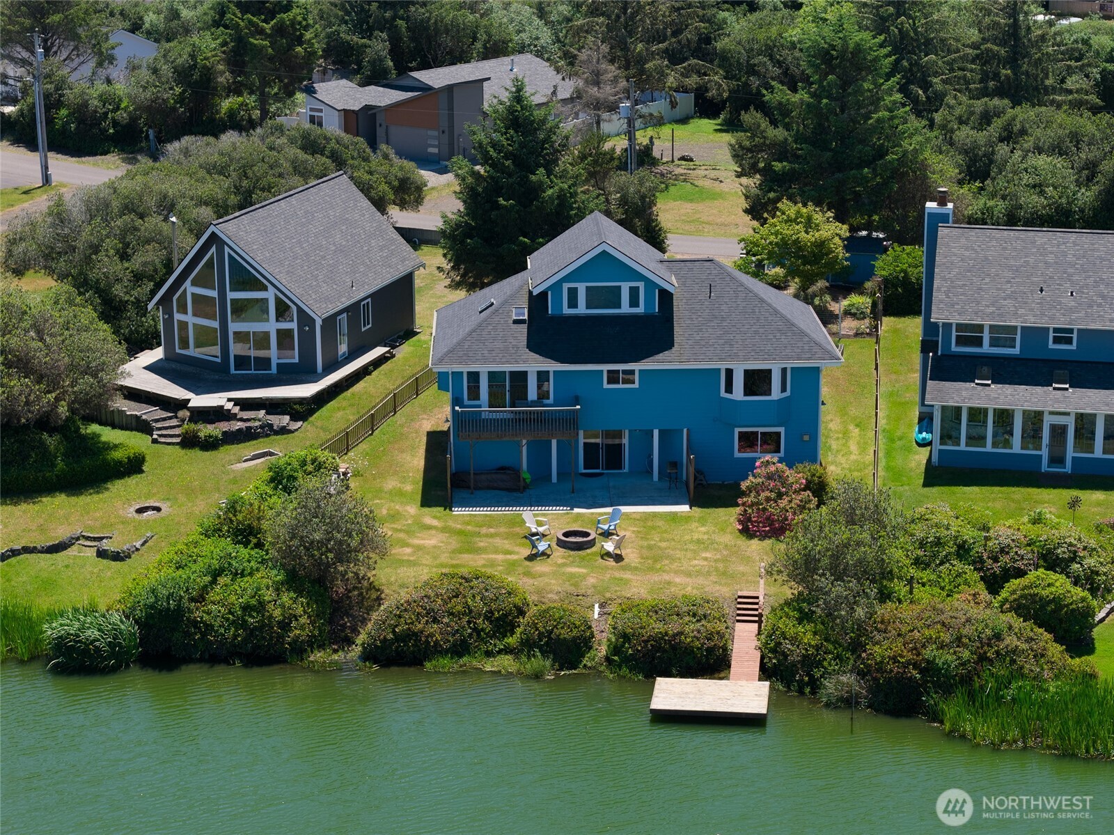 142 Sea Breeze Loop SE