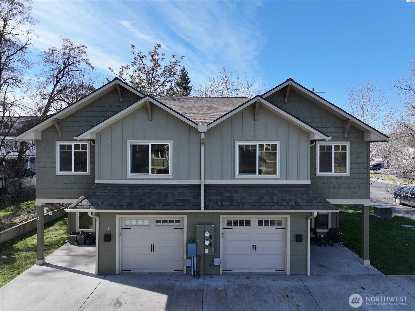218 E Whitman Drive