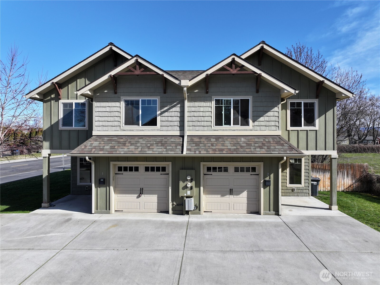 226 E Whitman Drive