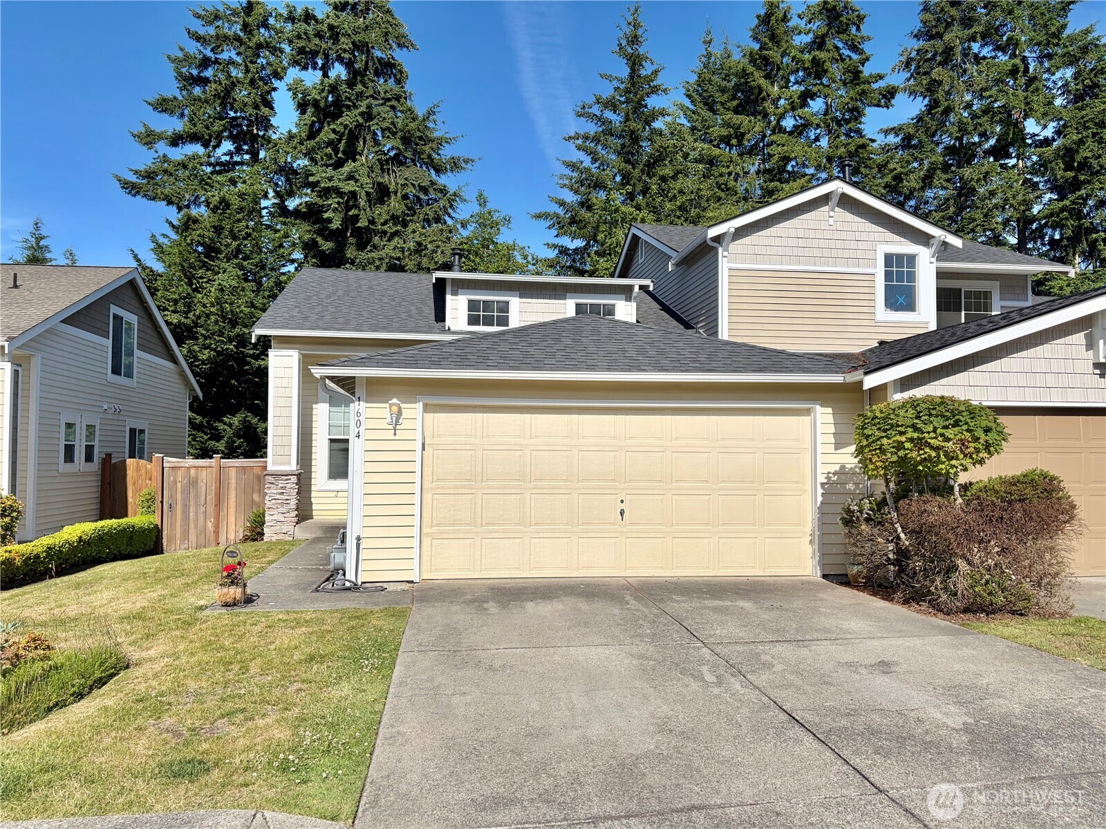 1604 NW Seasons Lane