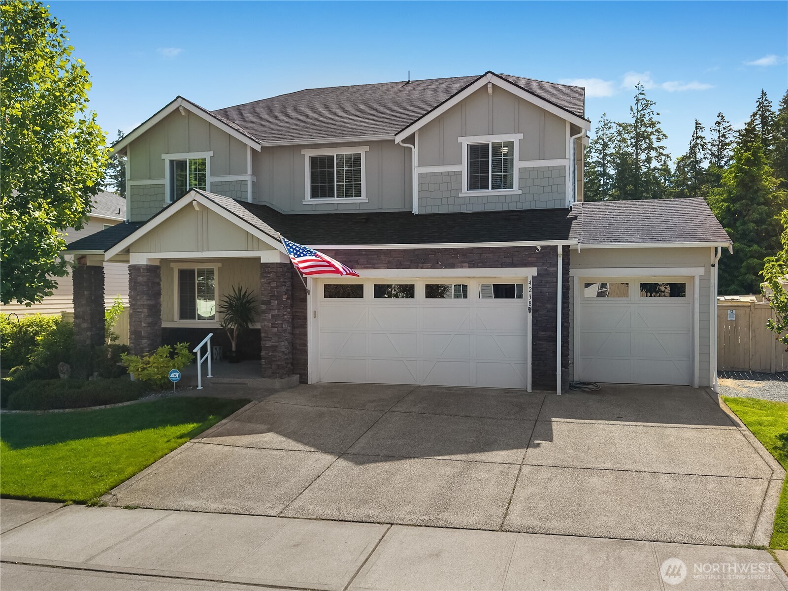 4238 Campus Drive NE