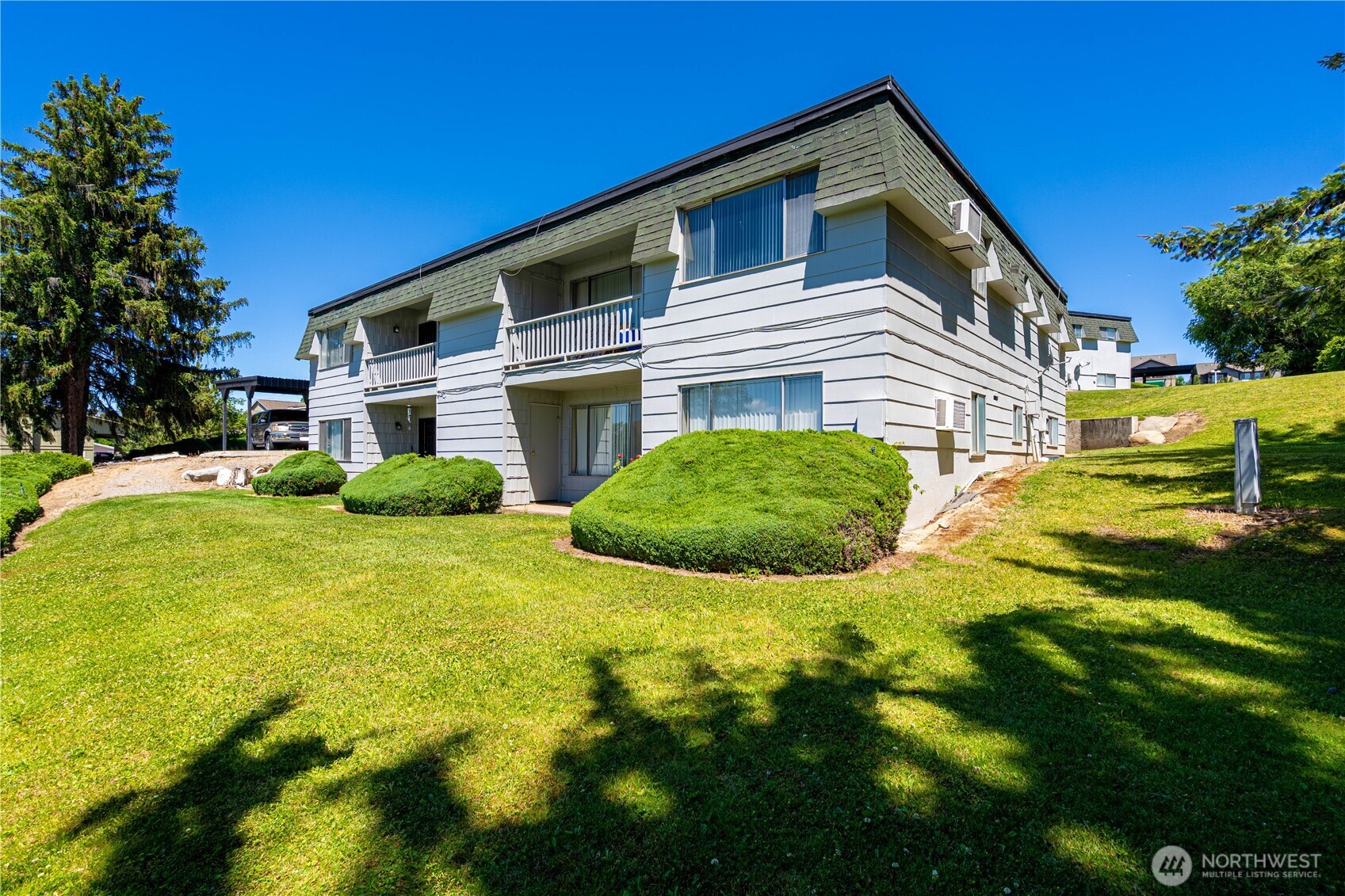 933 N Baker Avenue #1-16