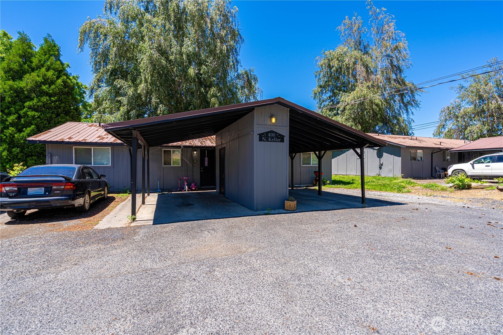 400 N Keller Avenue #A & B