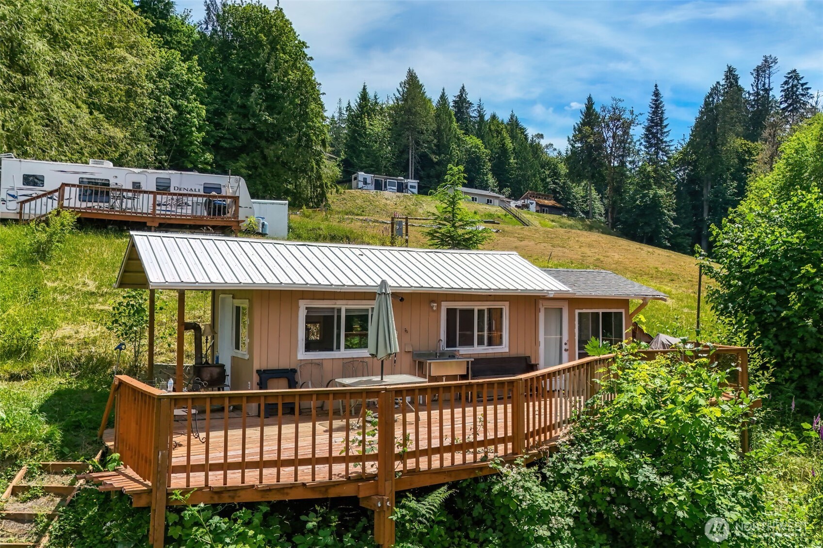 200 E Cove Drive