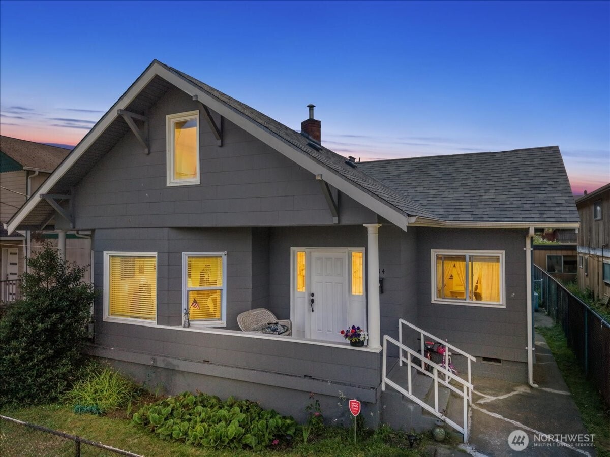 1314 S Cushman Avenue