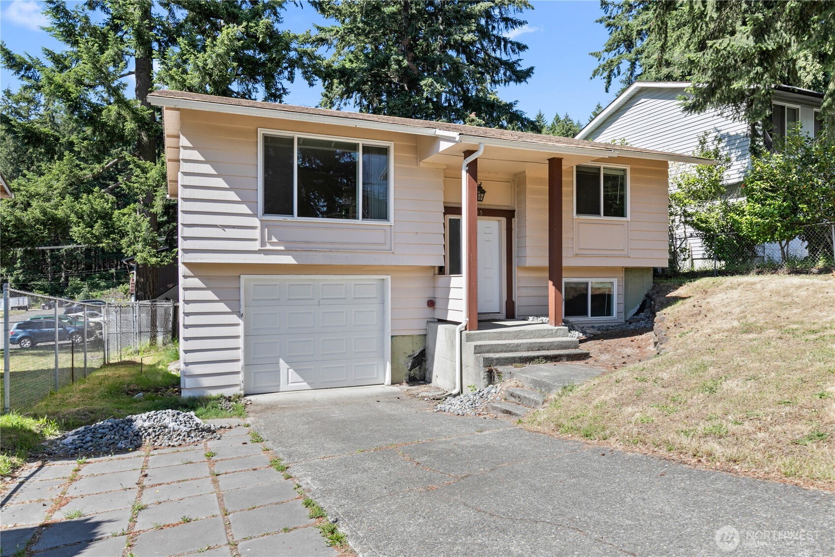 2015 E 57th Street