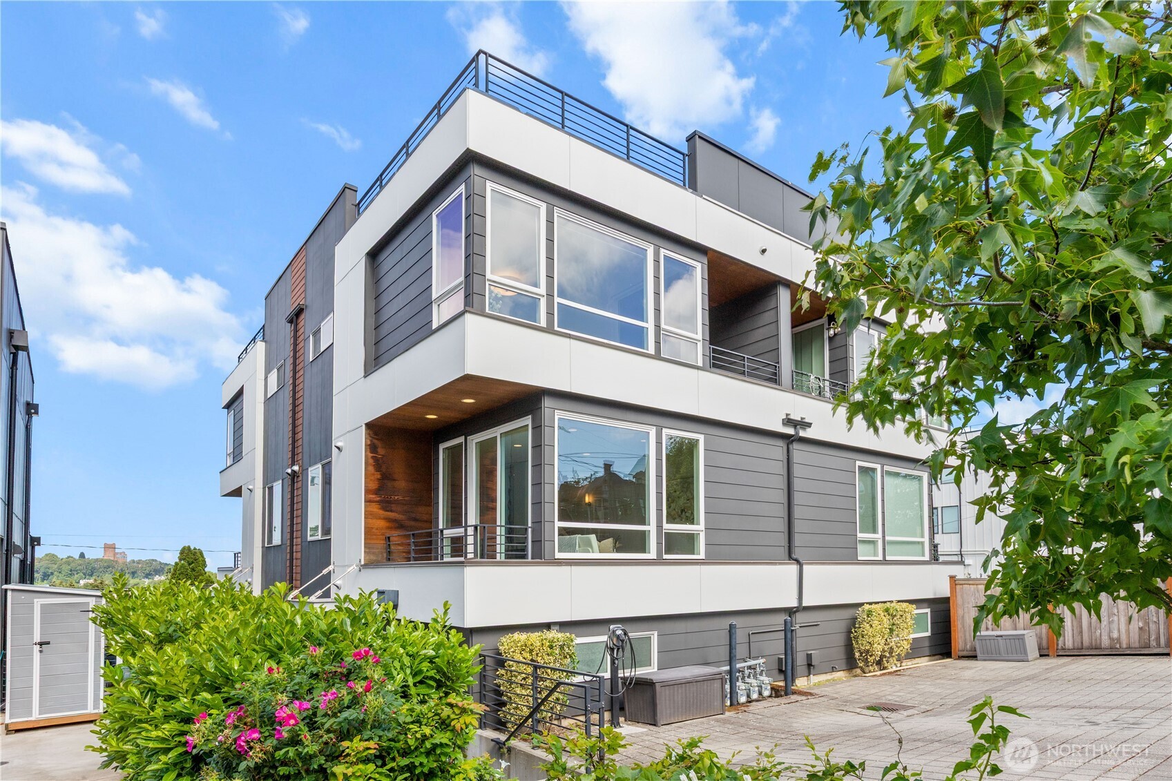 1302 30th Avenue S