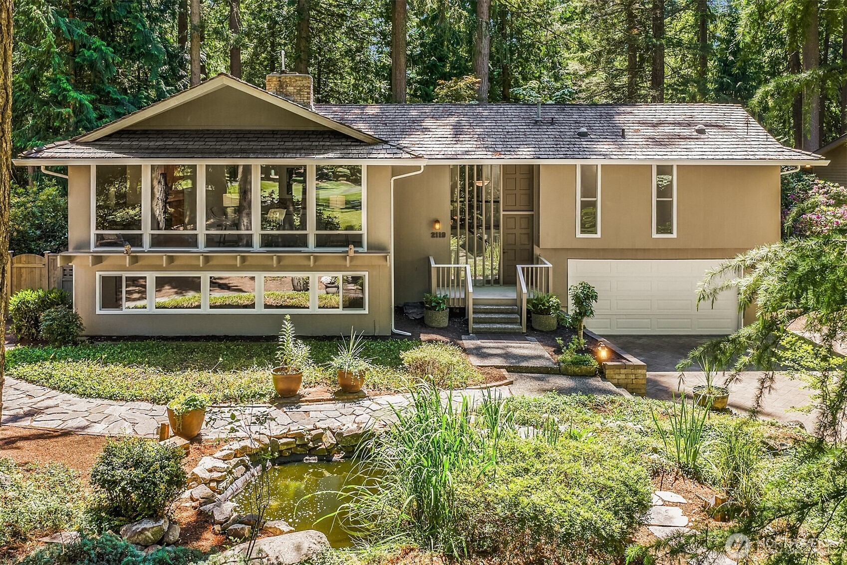 2119 Sahalee Drive W