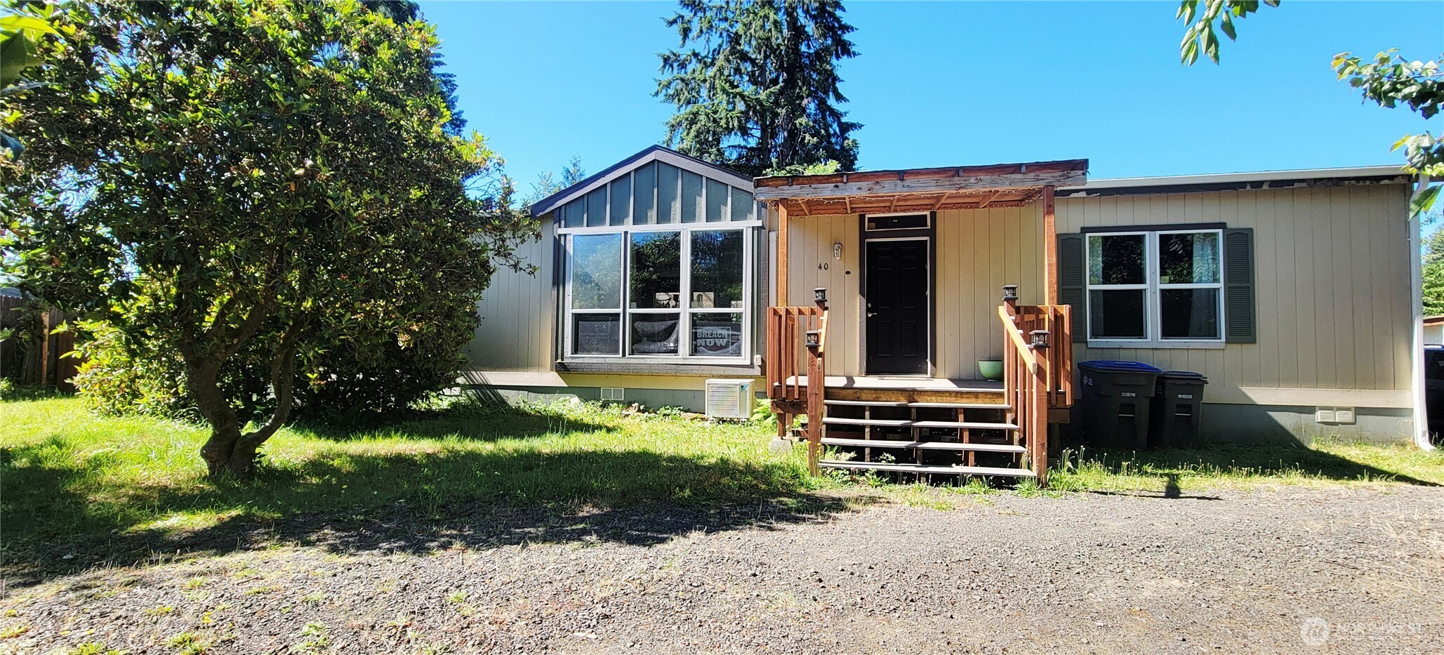40 SE Foxglove Avenue