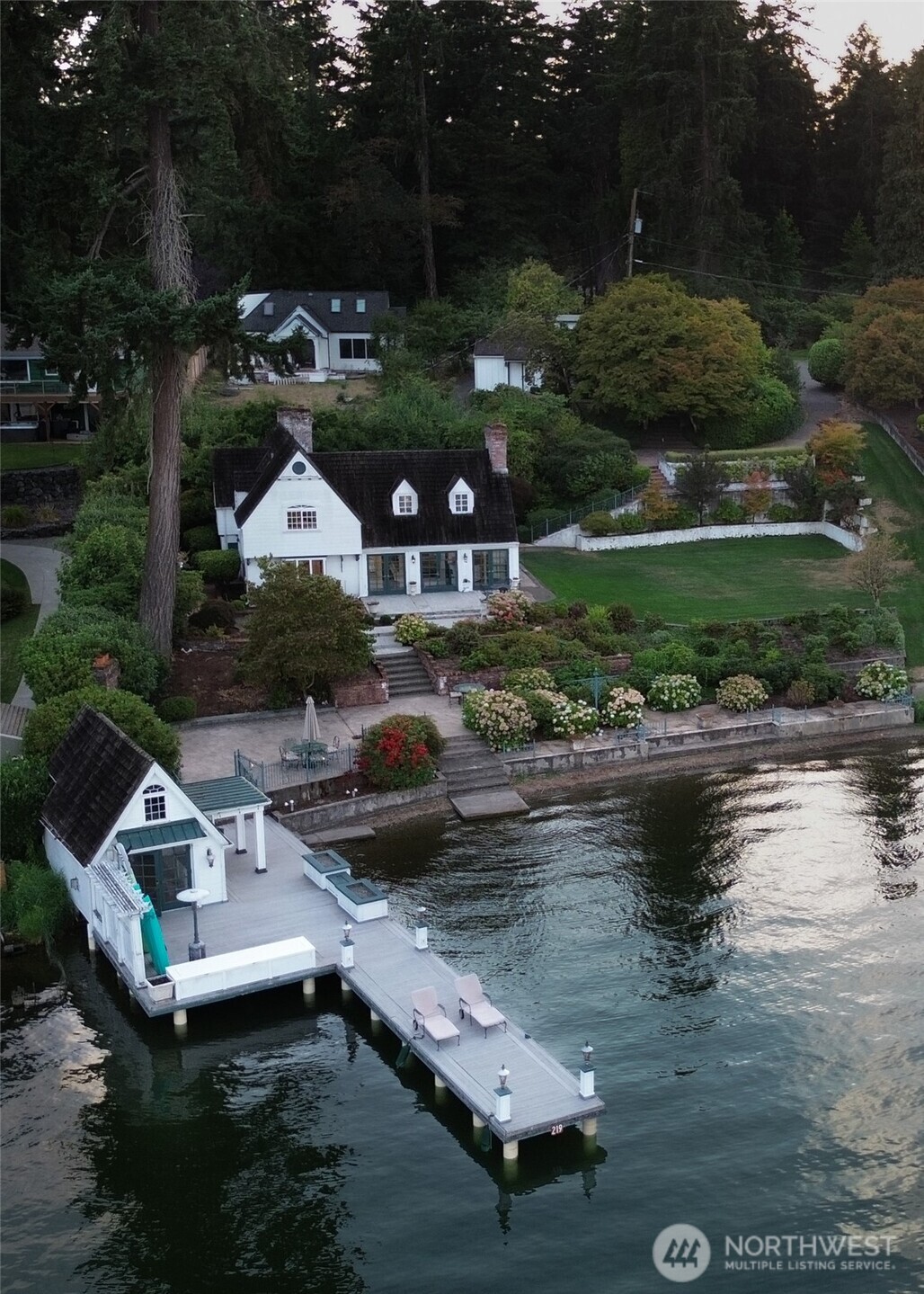 10007 Lake Steilacoom Drive SW