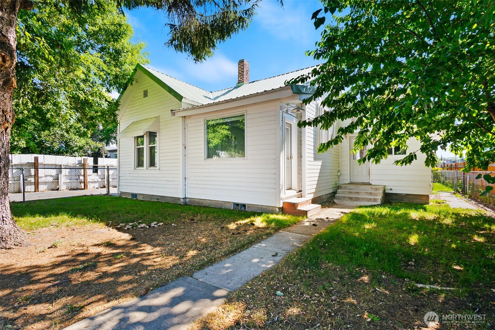 604 N Pacific Street