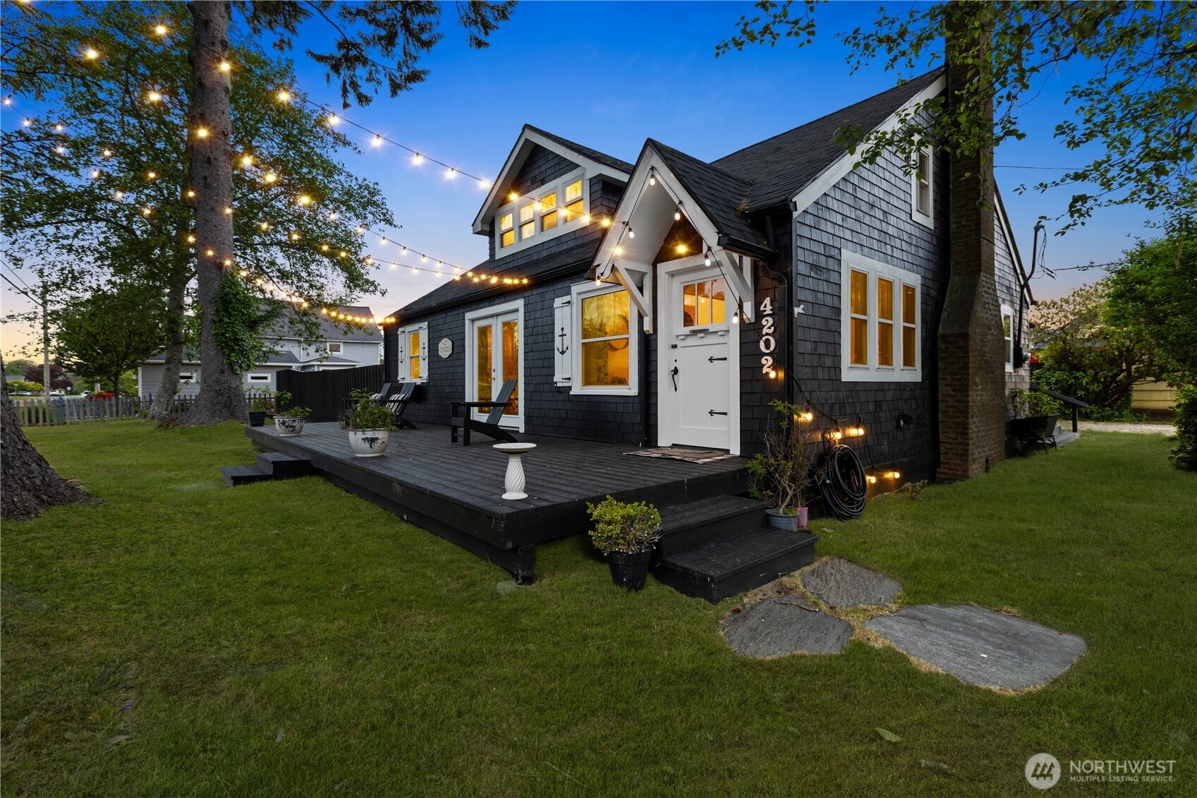 4202 L Place