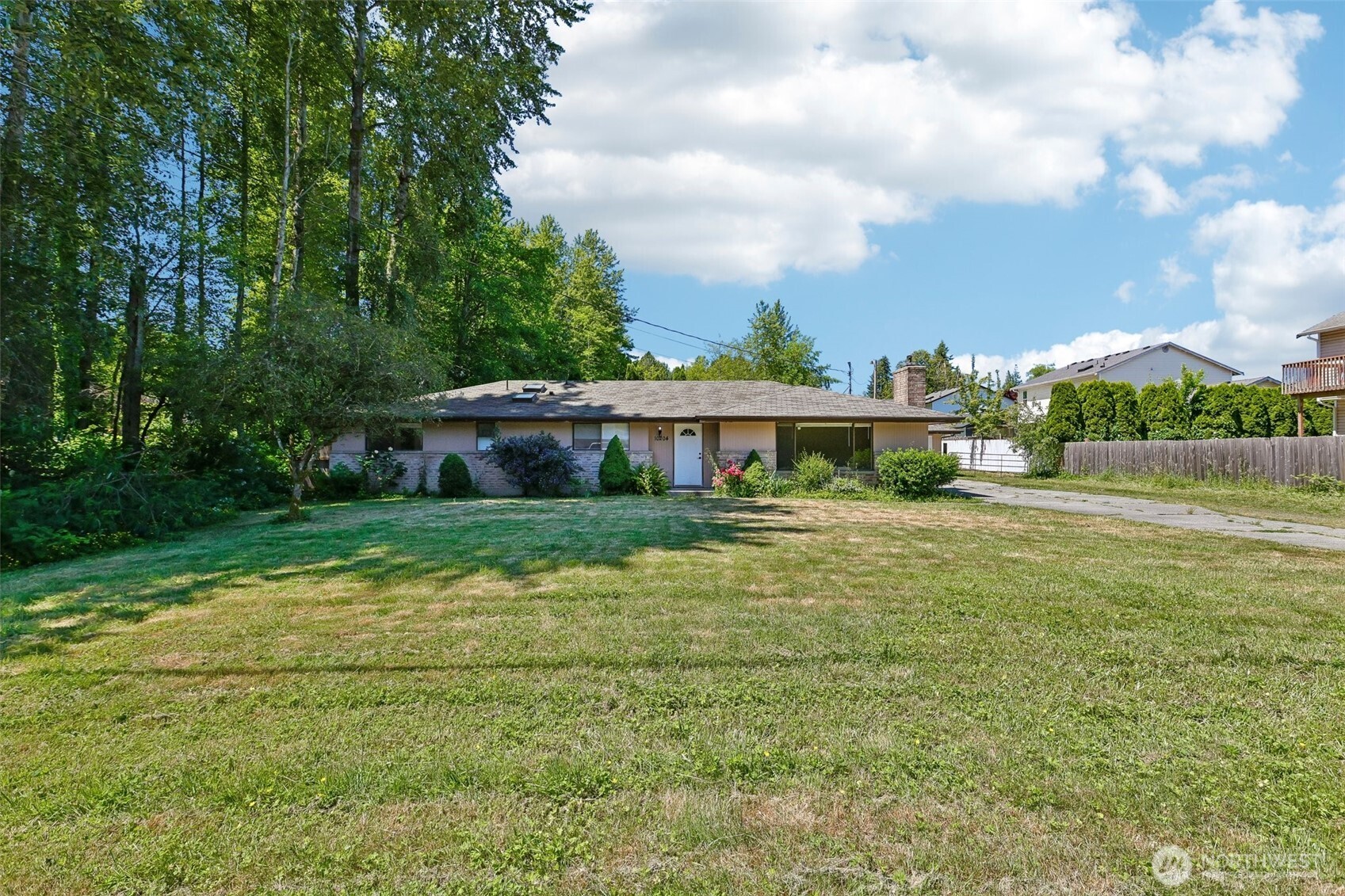 10204 21st Ave W