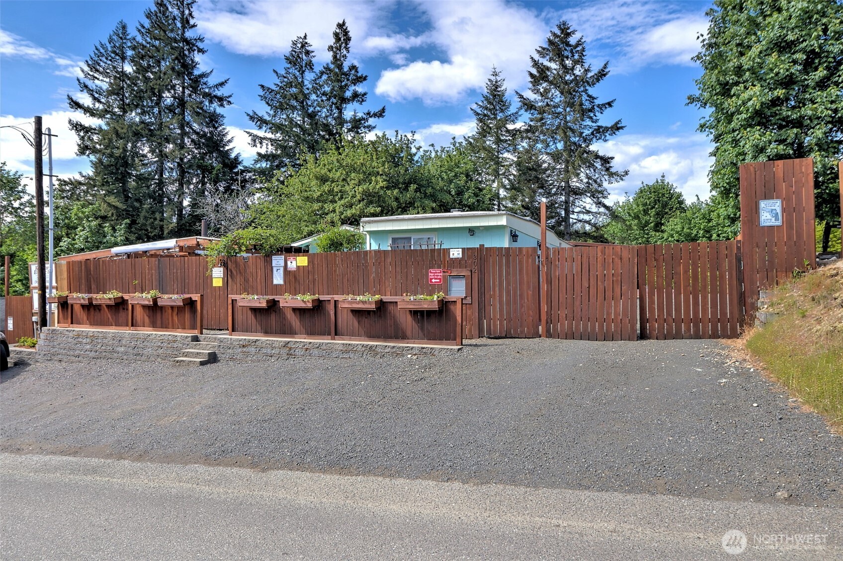 302 E Oak Street
