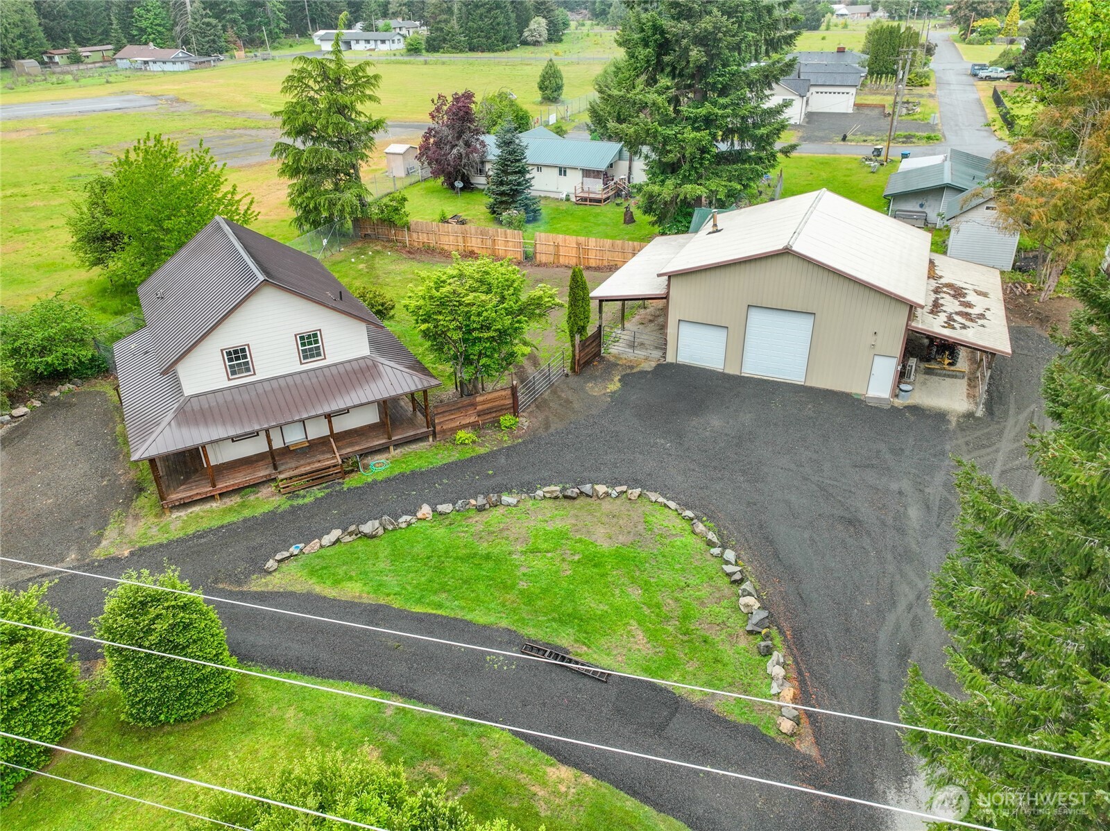 126 Tahoma Street W