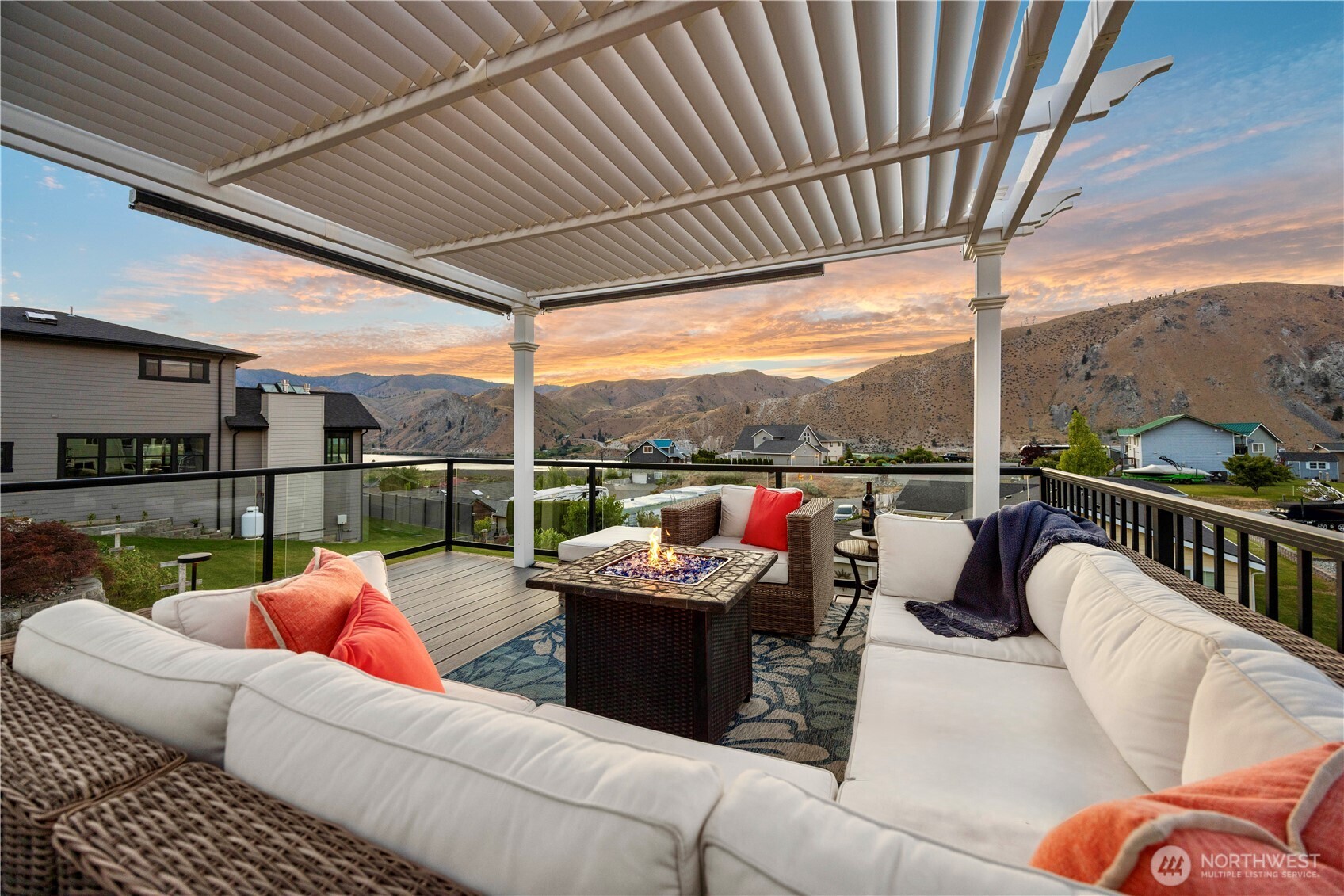 501 W Entiat Dr
