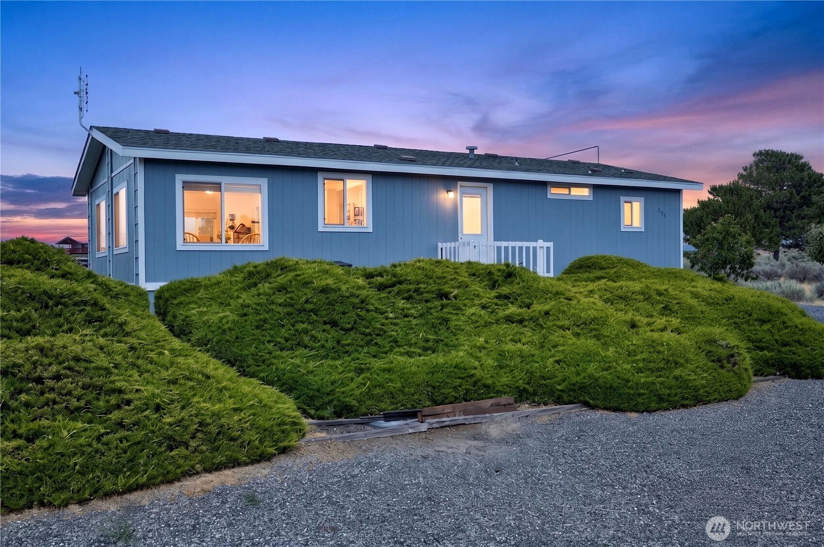 403 Summer Place SW