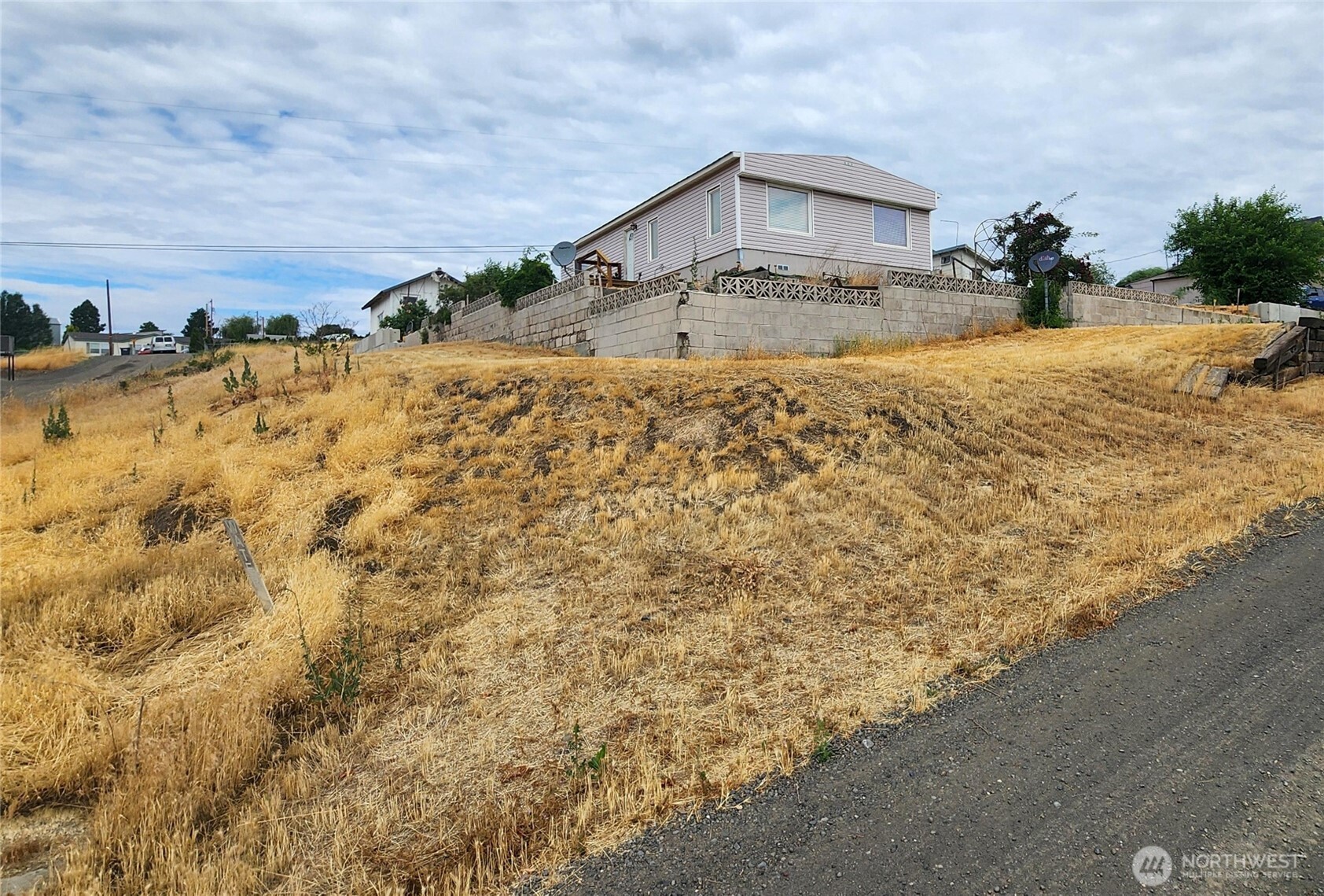 81 Tacoma Avenue