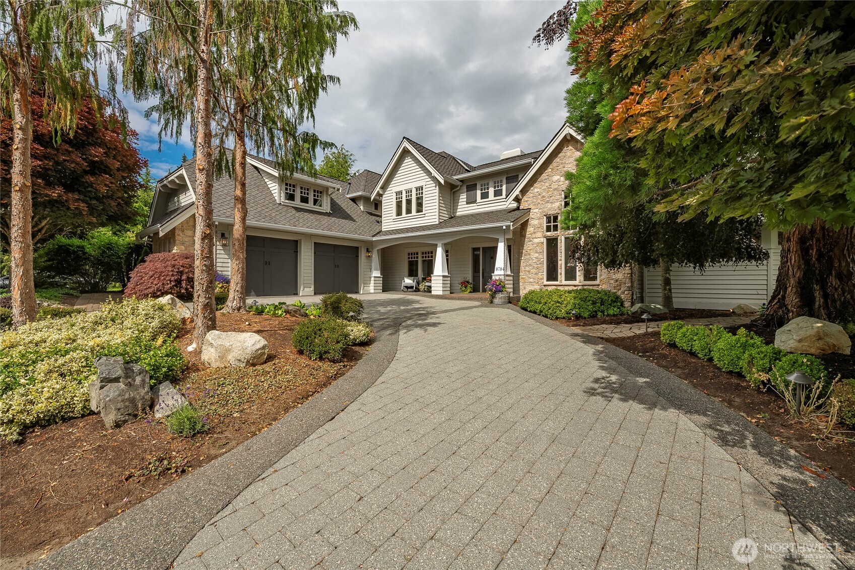 8784 Goshawk Road